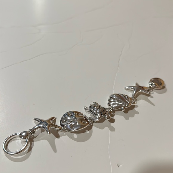 Classic sea life magnetic closure silver tone  NWT - Picture 2 of 4